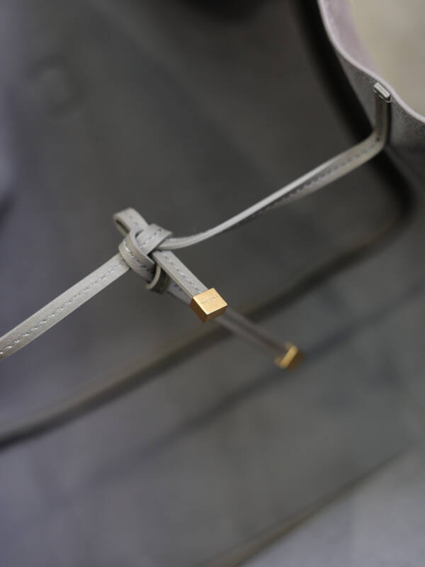 Saint Laurent Gray everyday — Top Quality Replica
