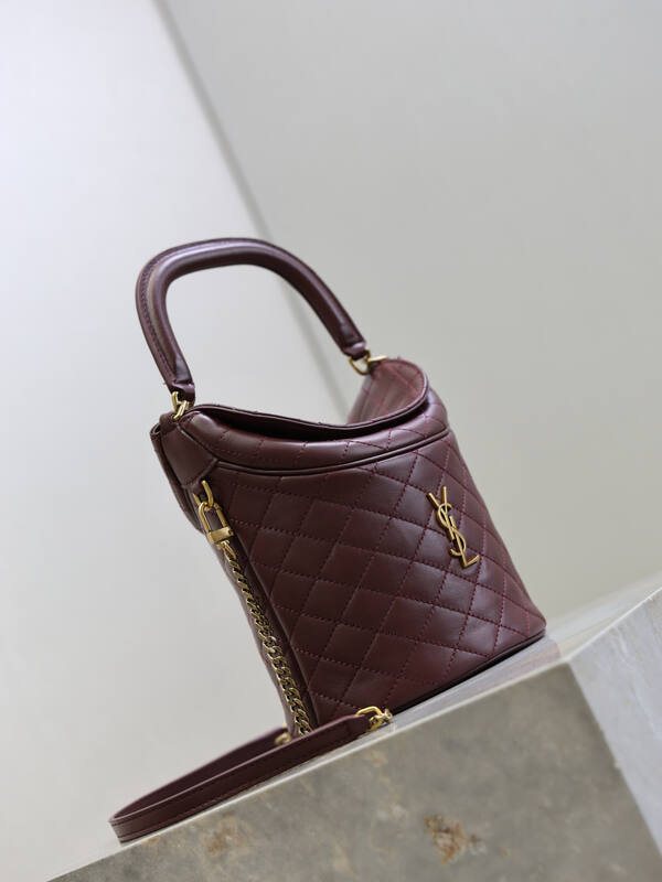 Saint Laurent Red everyday — Top Quality Replica