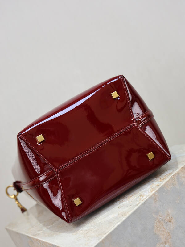 Saint Laurent everyday — 1:1 Replica