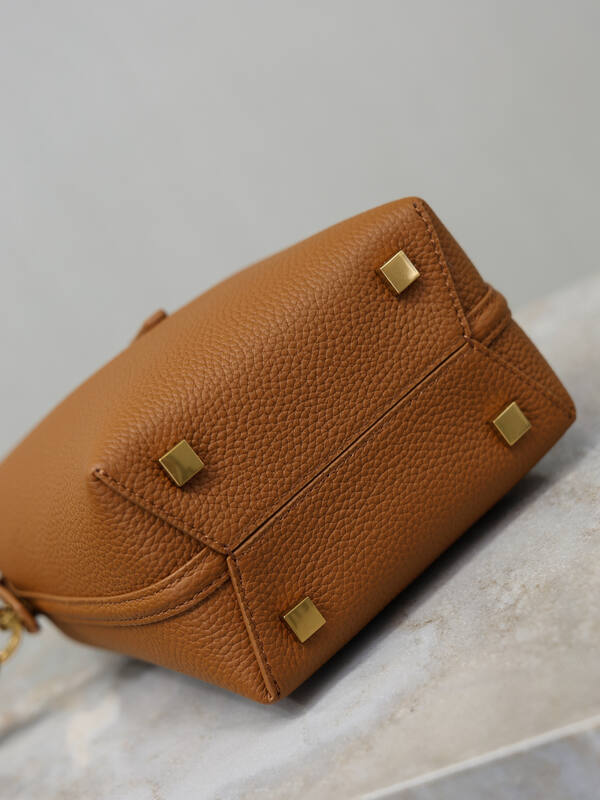 Saint Laurent Gold everyday — Premium Replica