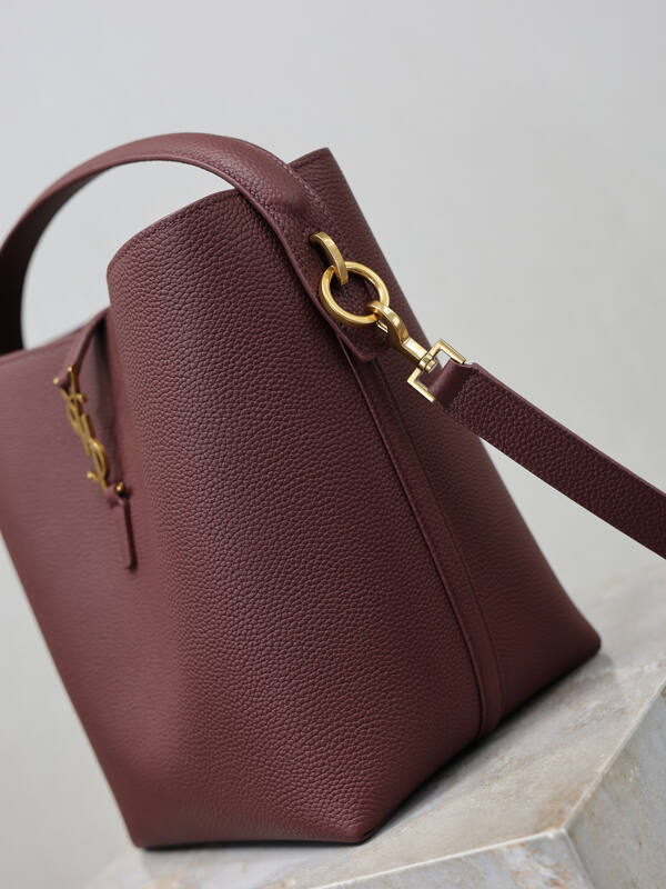 Saint Laurent Red everyday — 1:1 Replica