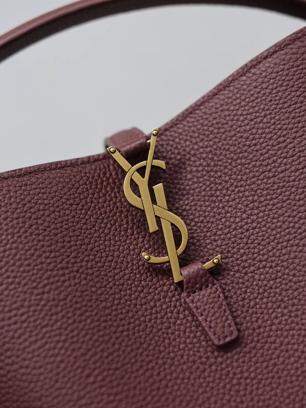 Saint Laurent Red everyday — 1:1 Replica