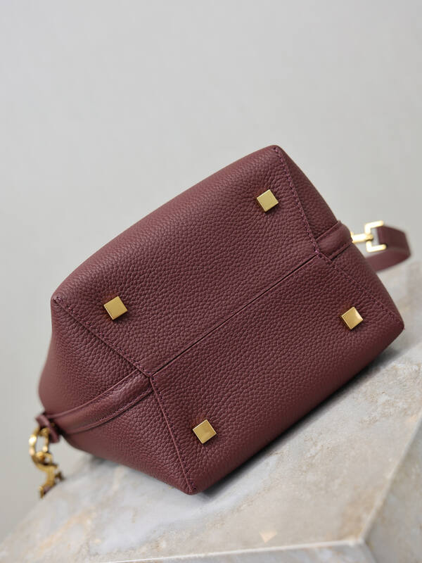 Saint Laurent Red everyday — 1:1 Replica