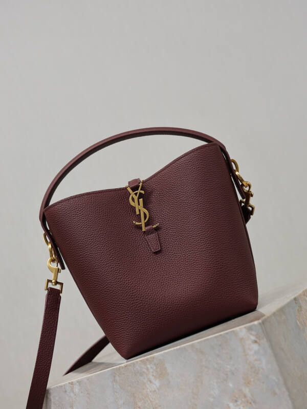 Saint Laurent Red everyday — 1:1 Replica