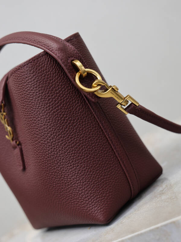 Saint Laurent Red everyday — Premium Replica