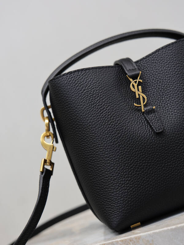 Saint Laurent Black everyday — Top Quality Replica