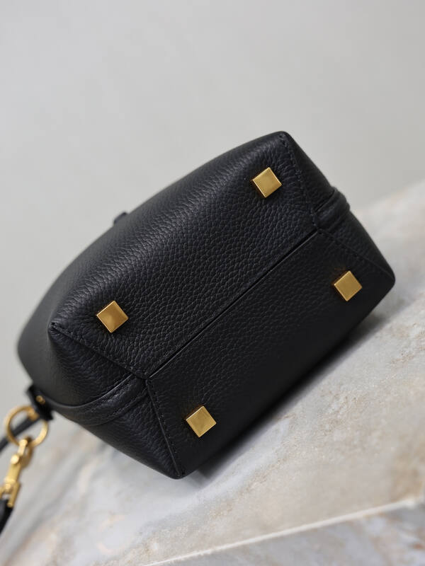 Saint Laurent Black everyday — Top Quality Replica