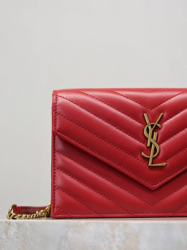 Saint Laurent Red everyday — Top Quality Replica