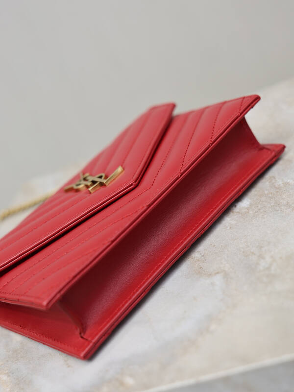 Saint Laurent Red everyday — Top Quality Replica