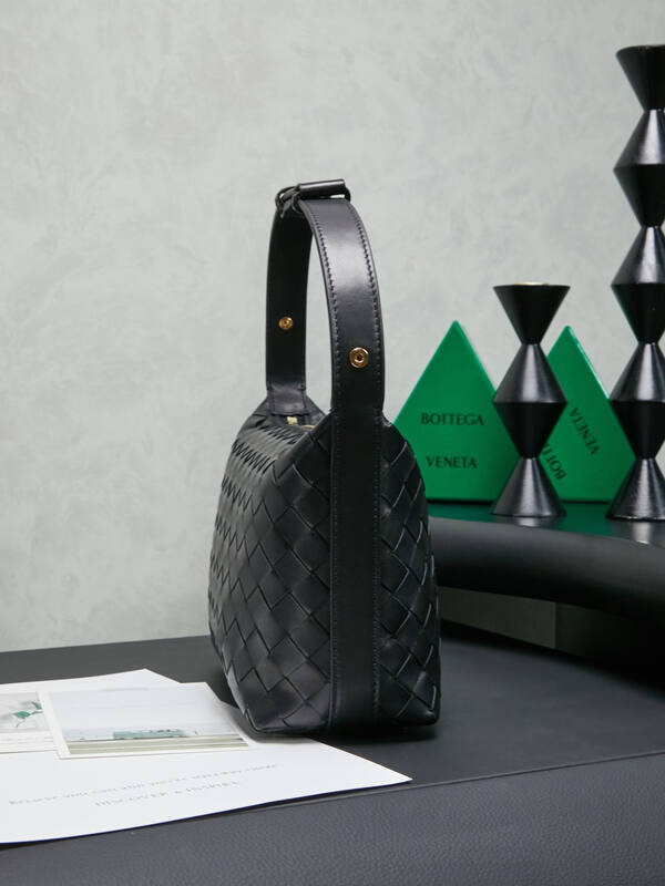 Bottega Veneta Black shoulder bag — 1:1 Replica