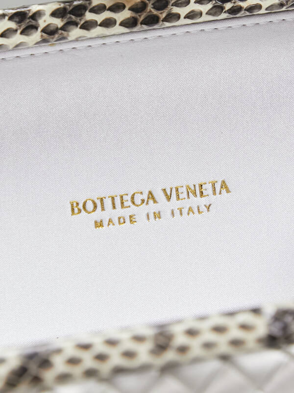 Bottega Veneta Knot Silver Intreccio Satin with Python Trim clutch — Premium Replica