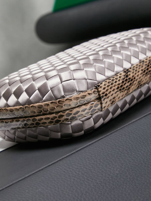 Bottega Veneta Silver Intrecciato satin with snakeskin trim clutch — Top Quality Replica