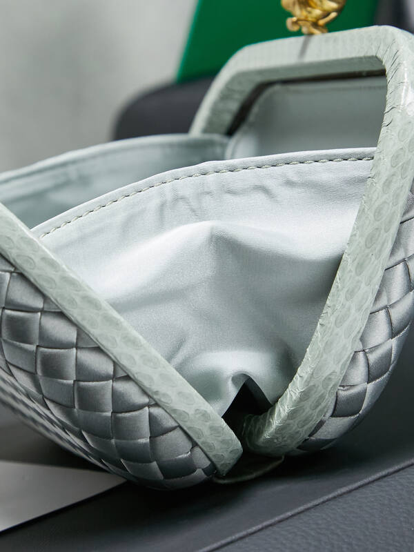 Bottega Veneta Silver Intrecciato Satin evening — 1:1 Replica
