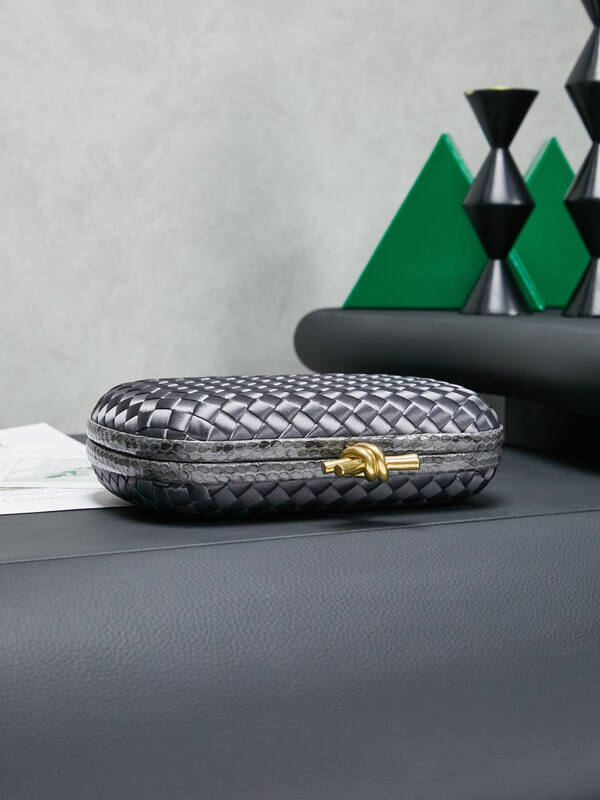 Bottega Veneta Knot Clutch Metallic dark gray Intrecciato woven satin with snakeskin trim clutch — Premium Replica