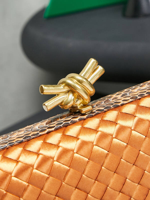 Bottega Veneta shoulder bag — AAA Quality Replica