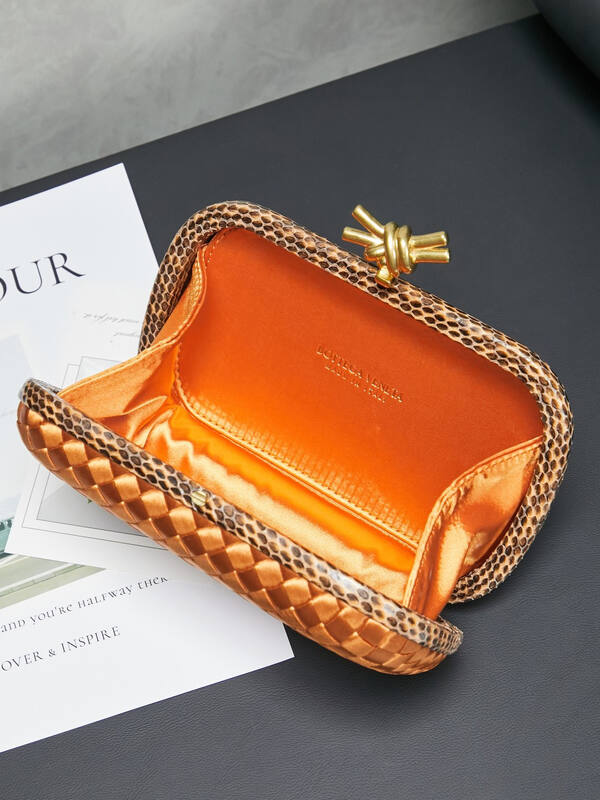 Bottega Veneta shoulder bag — AAA Quality Replica