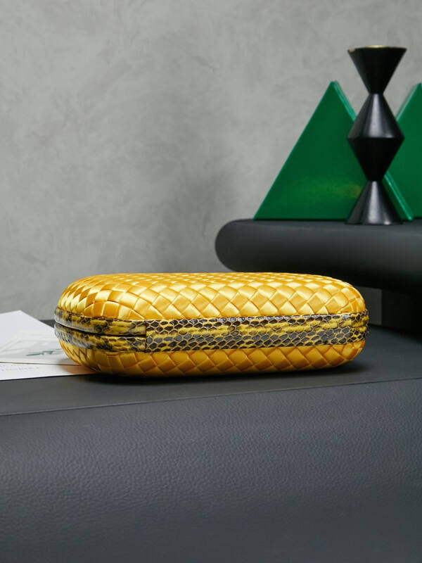 Bottega Veneta shoulder bag — Top Quality Replica