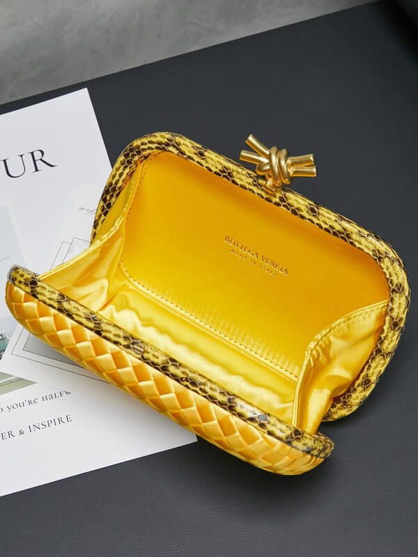 Bottega Veneta shoulder bag — Top Quality Replica