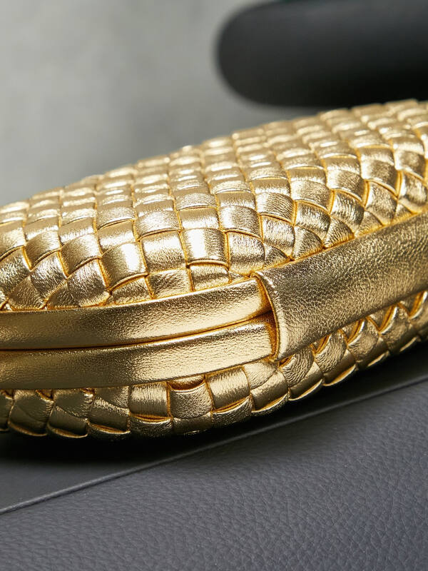 Bottega Veneta Knot Metallic Gold Intrecciato Leather evening bag — AAA Quality Replica