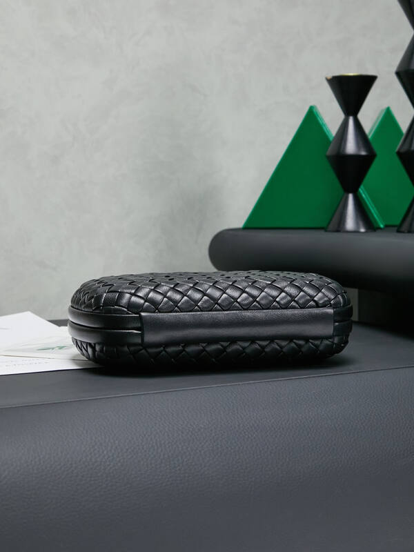 Bottega Veneta Knot Black Intrecciato leather evening — AAA Quality Replica