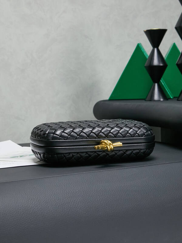 Bottega Veneta Knot Black Intrecciato leather evening — AAA Quality Replica
