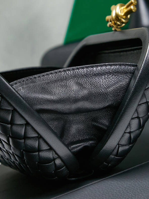 Bottega Veneta Knot Black Intrecciato leather evening — AAA Quality Replica