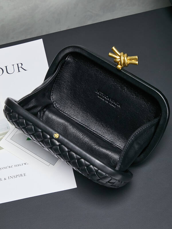 Bottega Veneta Knot Black Intrecciato leather evening — AAA Quality Replica