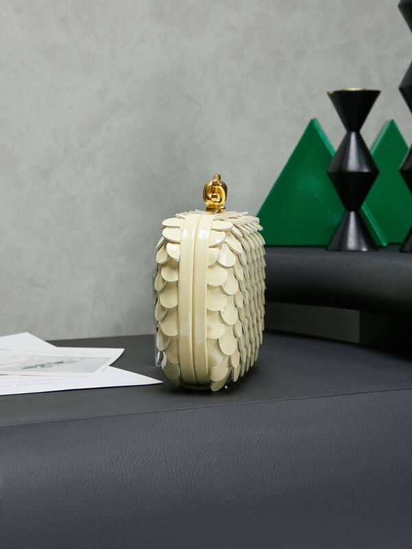 Bottega Veneta Gold shoulder bag — AAA Quality Replica