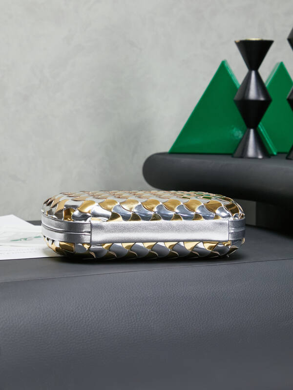 Bottega Veneta Gold shoulder bag — Top Quality Replica