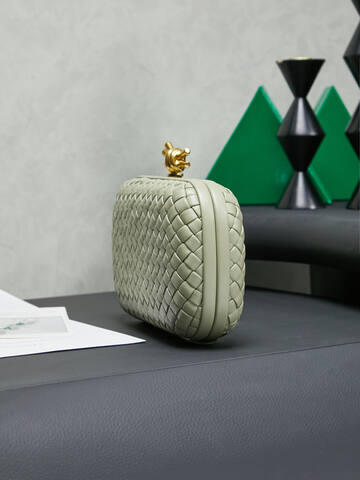 Bottega Veneta Knot Sage green Intrecciato leather 20x12cm clutch Premium Replica