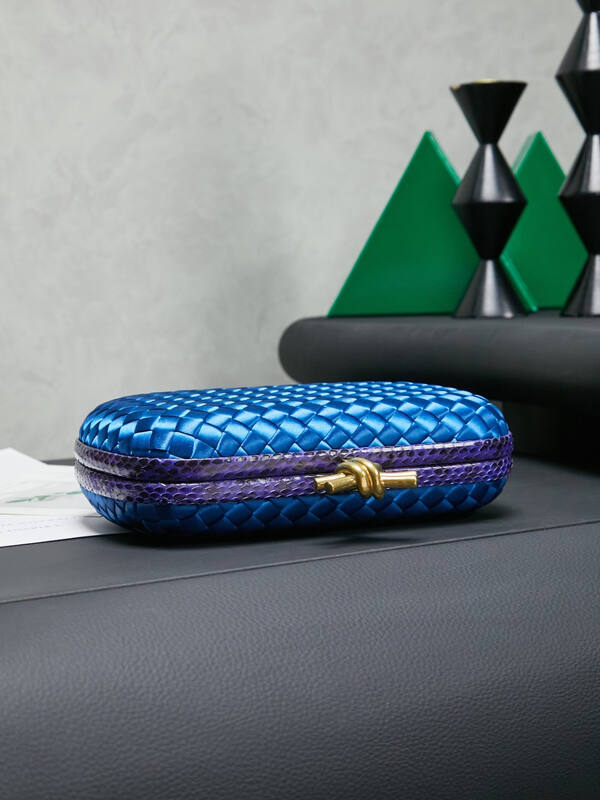 Bottega Veneta Blue shoulder bag — Premium Replica