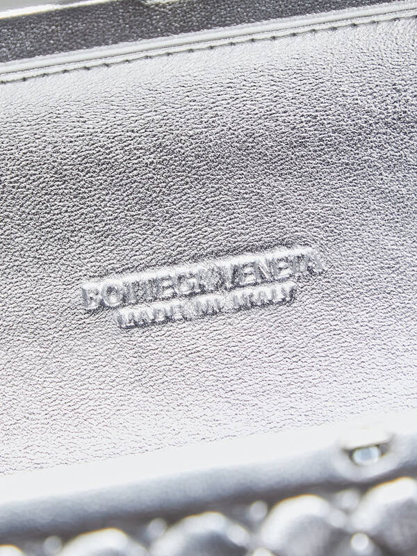 Bottega Veneta Silver Intrecciato leather clutch — Top Quality Replica