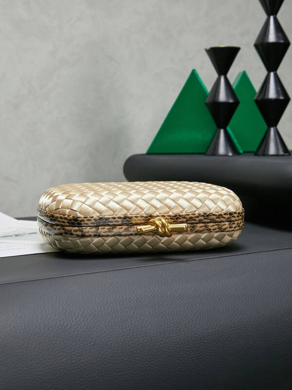 Bottega Veneta Champagne gold Intreccio satin with snakeskin trim clutch — 1:1 Replica