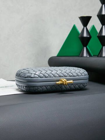 Bottega Veneta Knot Grey Intrecciato Leather 20x12cm clutch 1 1 Replica