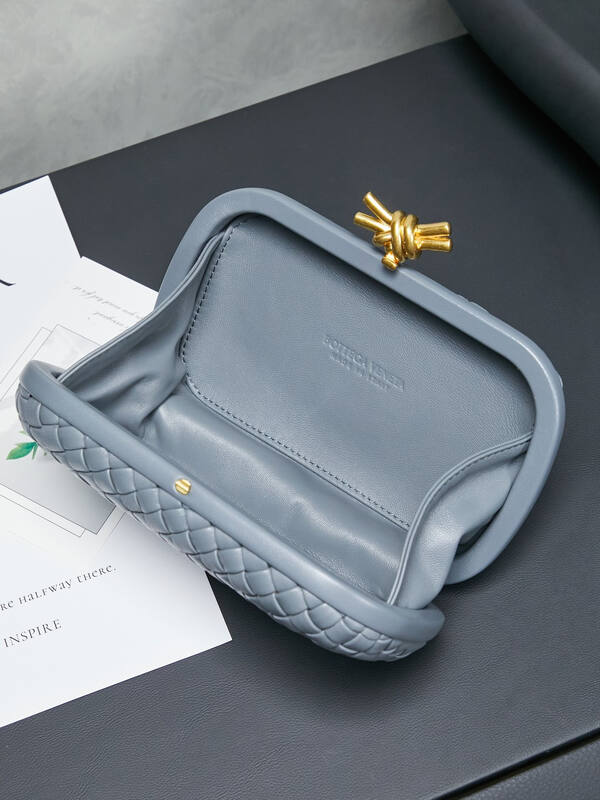 Bottega Veneta Knot Grey Intrecciato Leather clutch — 1:1 Replica