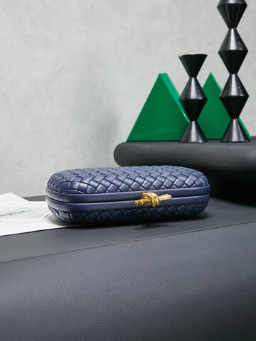 Bottega Veneta Knot Clutch Navy Intrecciato leather 20x12cm clutch Premium Replica