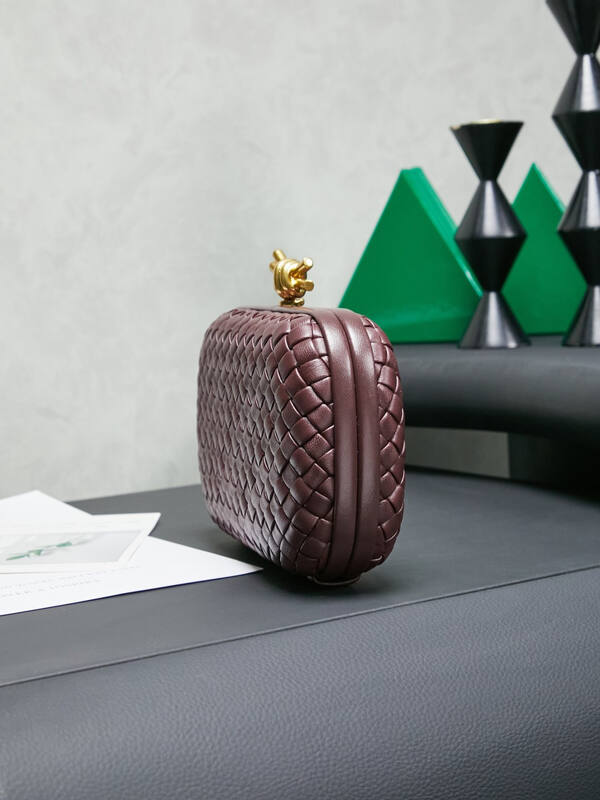 Bottega Veneta Knot Burgundy Intrecciato Leather clutch — Top Quality Replica