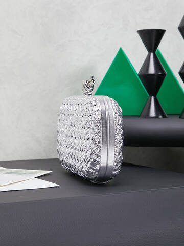 Bottega Veneta Silver shoulder bag 1 1 Replica