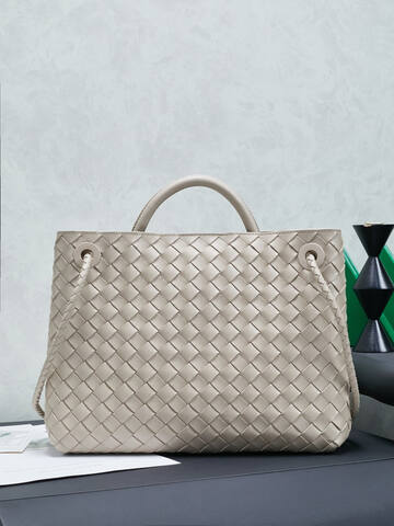Bottega Veneta White shoulder bag Top Quality Replica