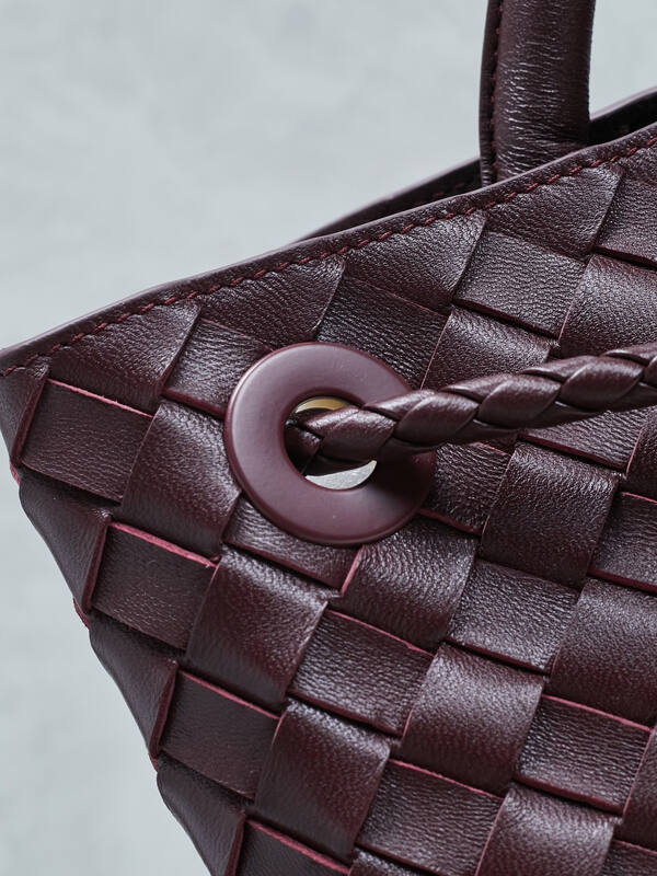 Bottega Veneta White shoulder bag — 1:1 Replica