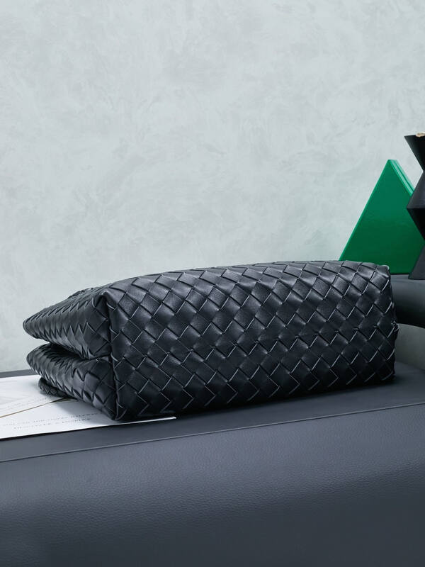 Bottega Veneta White shoulder bag — Premium Replica