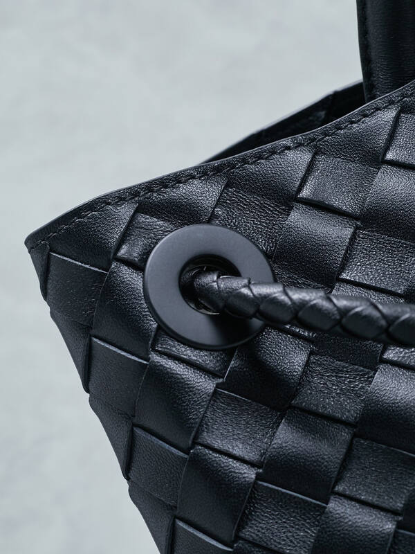 Bottega Veneta White shoulder bag — Premium Replica