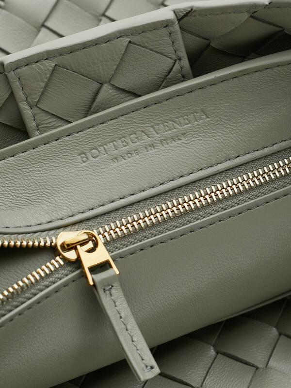 Bottega Veneta White shoulder bag — Top Quality Replica