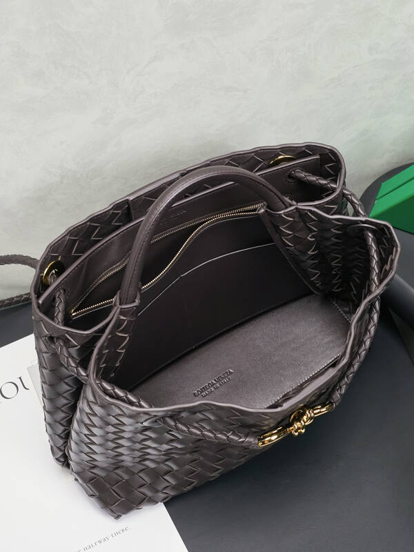 Bottega Veneta White shoulder bag — AAA Quality Replica