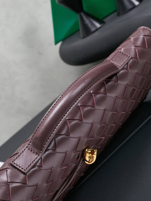 Bottega Veneta Brown shoulder bag — AAA Quality Replica