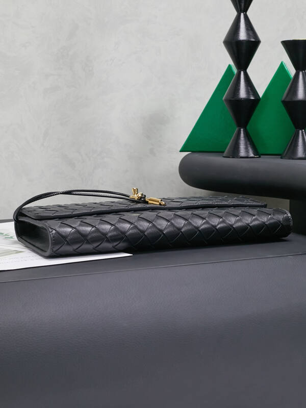 Bottega Veneta Black shoulder bag — Top Quality Replica