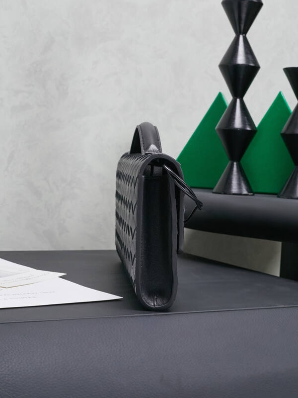 Bottega Veneta Black shoulder bag — Top Quality Replica