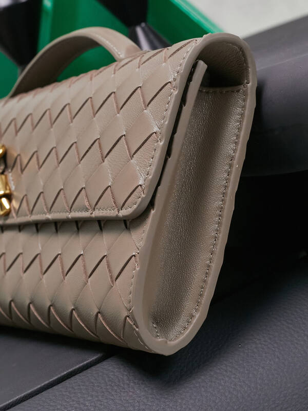 Bottega Veneta shoulder bag — Premium Replica