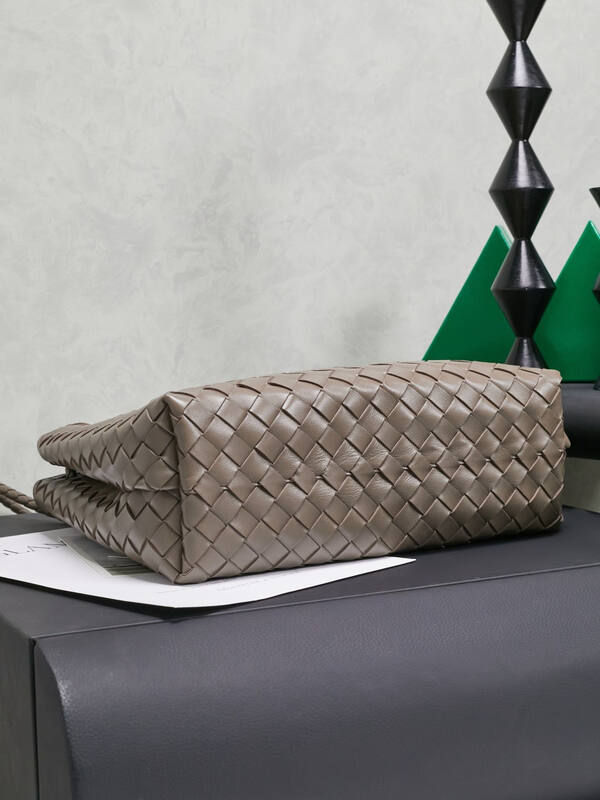 Bottega Veneta White shoulder bag — Top Quality Replica