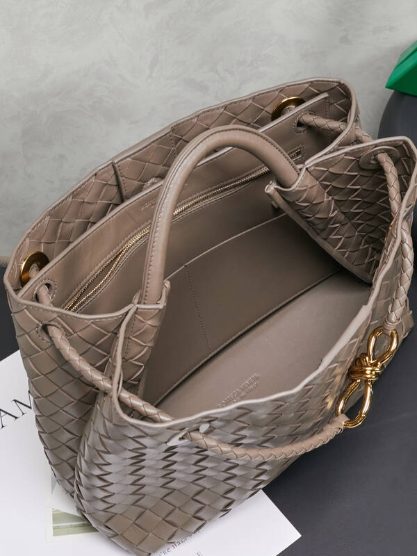 Bottega Veneta White shoulder bag — Top Quality Replica